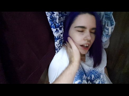 ❤️ Fant min søster i skapet og hjalp henne med å komme ❤❌ Jævla video hos oss ❌️